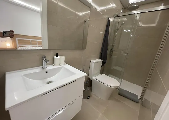 11. Beautiful Esmeralda, A/c, Wifi *