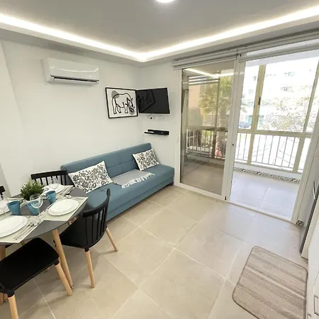 דירה 11. Beautiful Esmeralda, A/c, Wifi אדחה