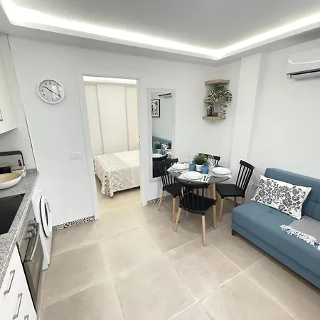 דירה 11. Beautiful Esmeralda, A/c, Wifi אדחה